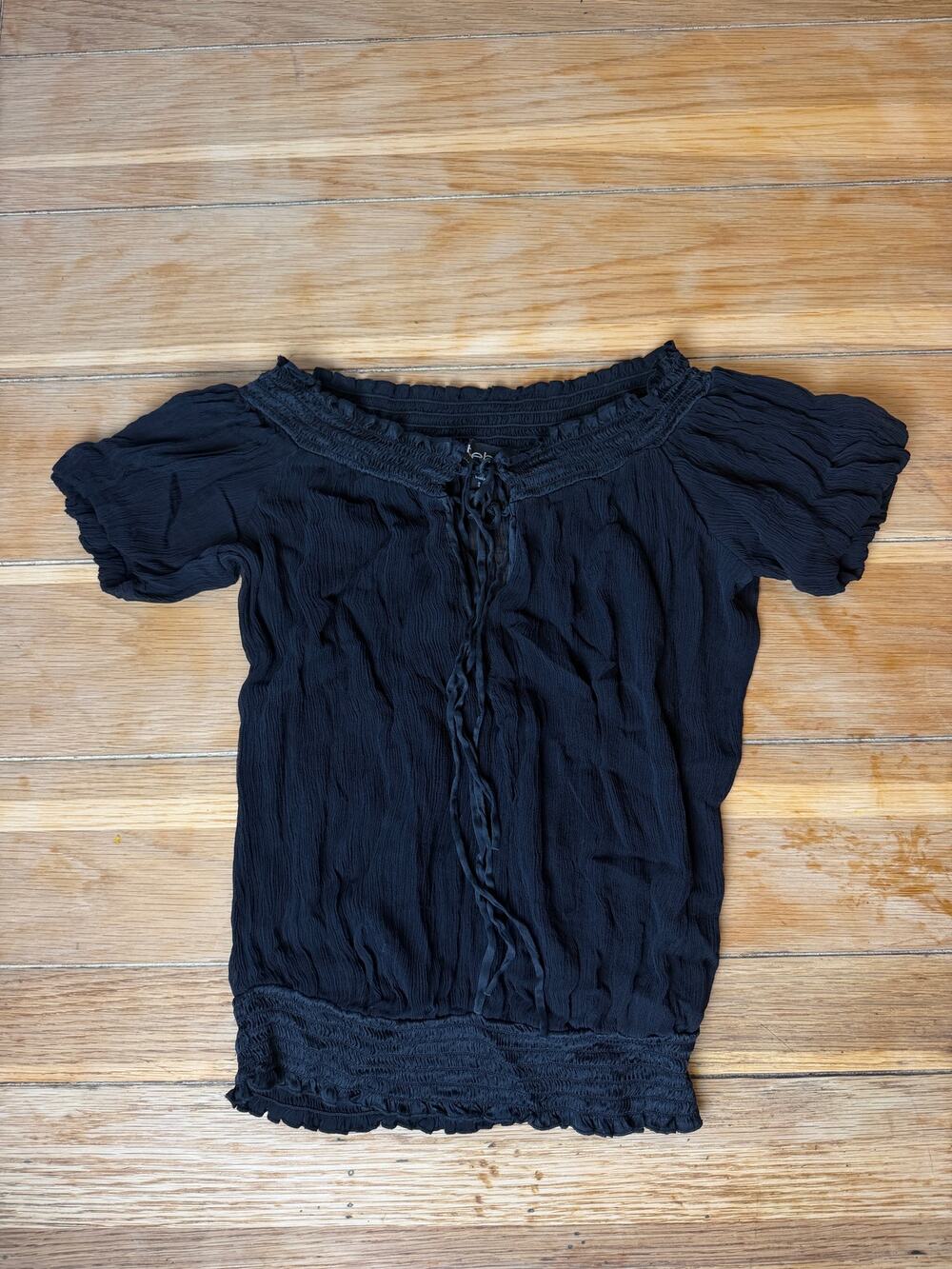 Bebe Y2K 100% Silk Black Smocked Top Blouse Short Sleeve Ruffle Size S